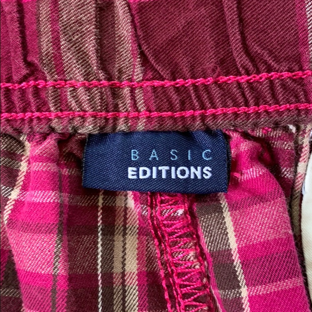 Shorts - Picture 3 of 4